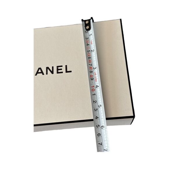 AUTHENTIC CHANEL BOX - Picture 2 of 4
